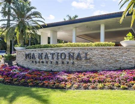 A view of the entrance to the golf course