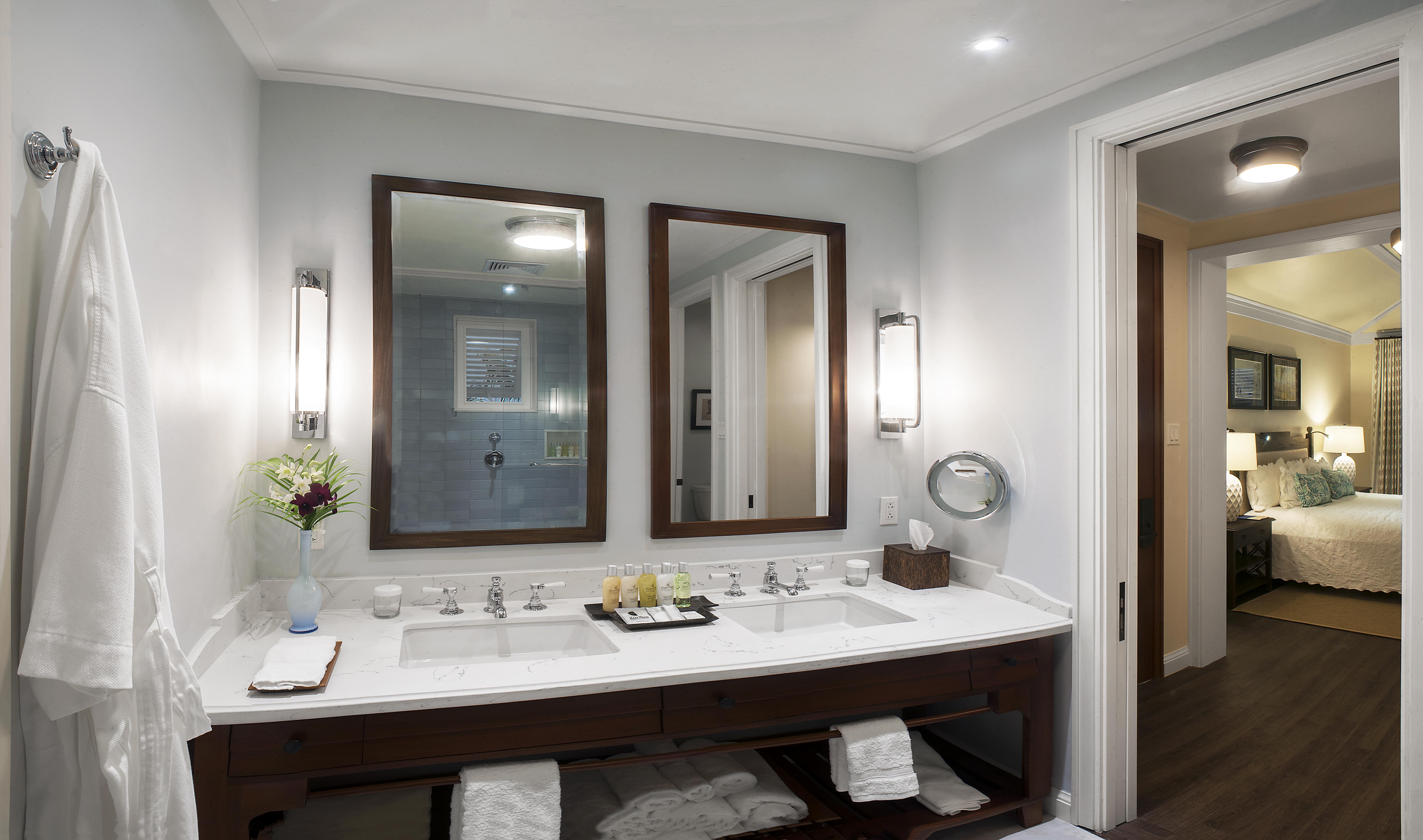 Prestige Ocean Guestroom Bathroom