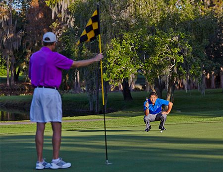 golfers putting