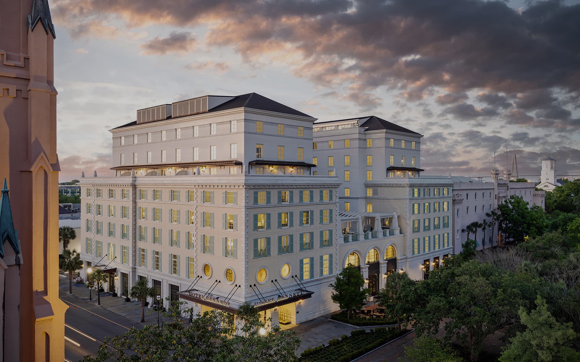 Hotel Bennett exterior 