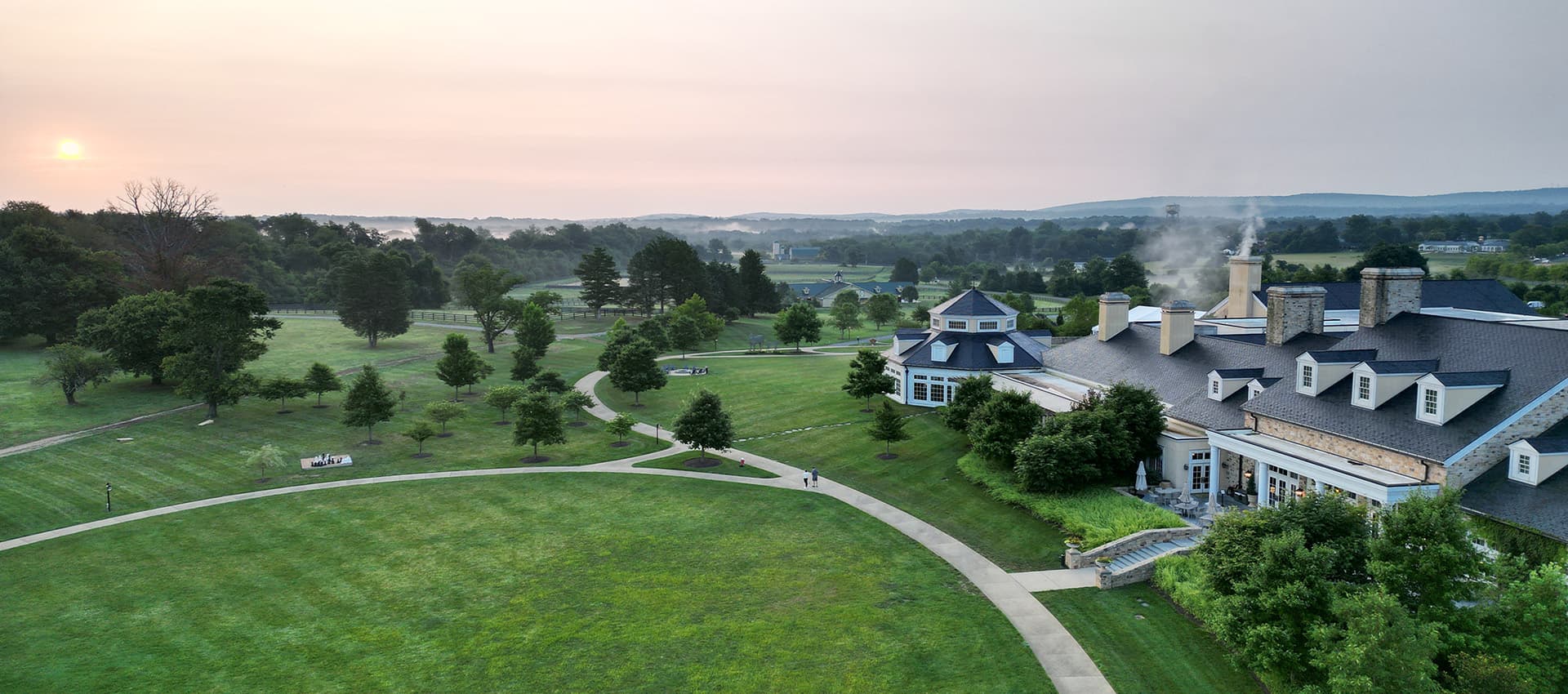 Hotel Middleburg aerial view